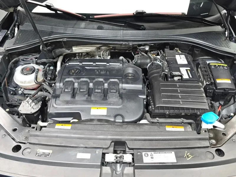 VW Tiguan 2.0 Tdi Premium, снимка 6 - Автомобили и джипове - 56266941