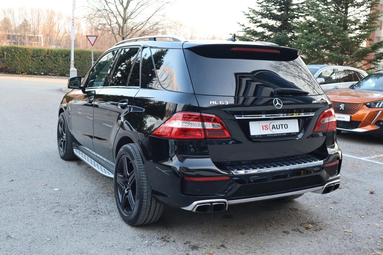 Mercedes-Benz ML 63 AMG Harman&Kardon/Distronic/Панорама/ - изображение 4