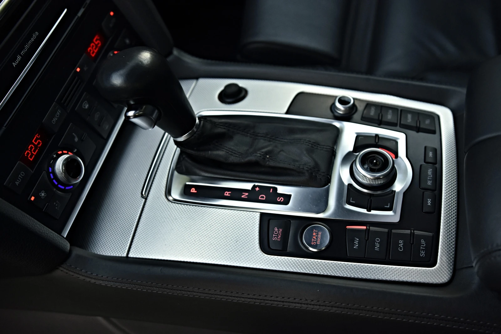 Audi Q7 4.2TDI\CAMERA\PANORAMA\BOSE\7 \ | Mobile.bg   13