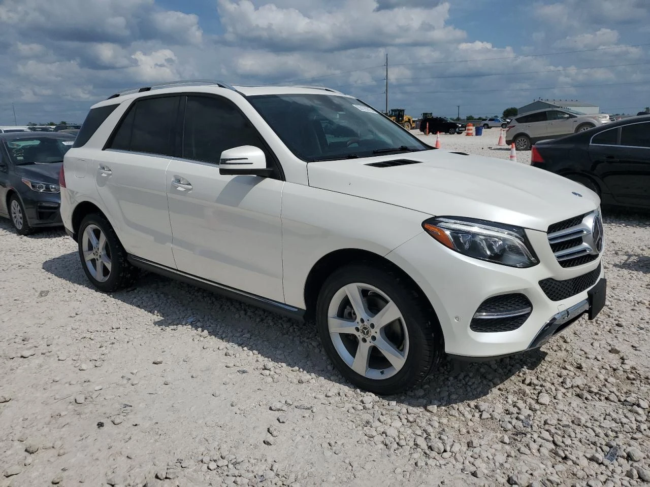 Mercedes-Benz GLE 350 4MATIC * Възможност за лизинг*  - изображение 3