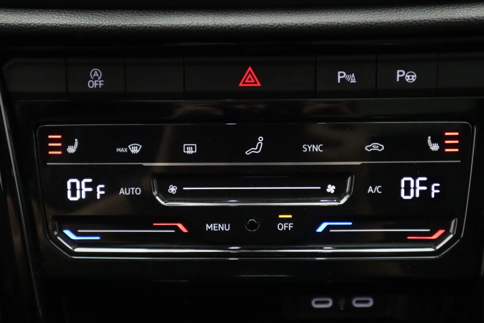 VW T-Roc R 300HP/ 4x4 / NAVI / PANO / AKRAPOVIC /   | Mobile.bg   16