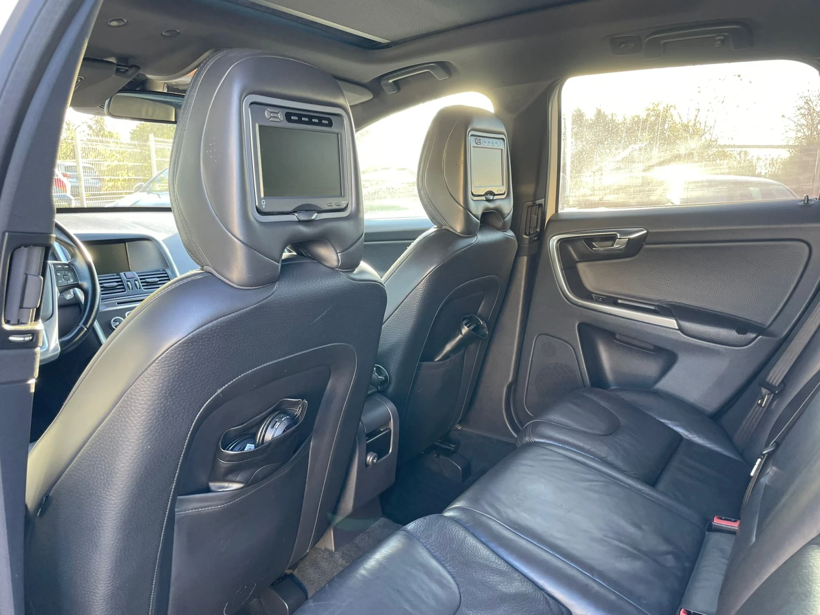 Volvo XC60 /D5244T17 - изображение 10