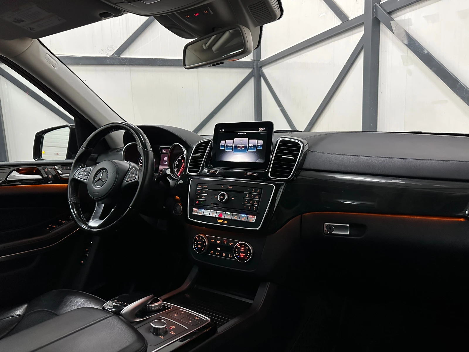 Mercedes-Benz GLS 500 550 * AMG* 360* ОБДУХВАНЕ* ПАНОРАМА , снимка 9 - Автомобили и джипове - 53035963