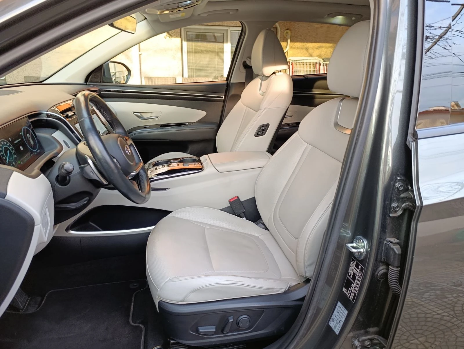 Hyundai Tucson Hybrid, 4X4, панорама, кожа, снимка 9 - Автомобили и джипове - 53891158