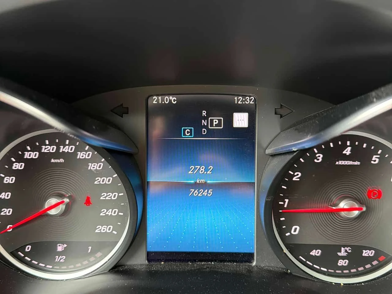 Mercedes-Benz GLC 300  CARFAX, снимка 8 - Автомобили и джипове - 54756342
