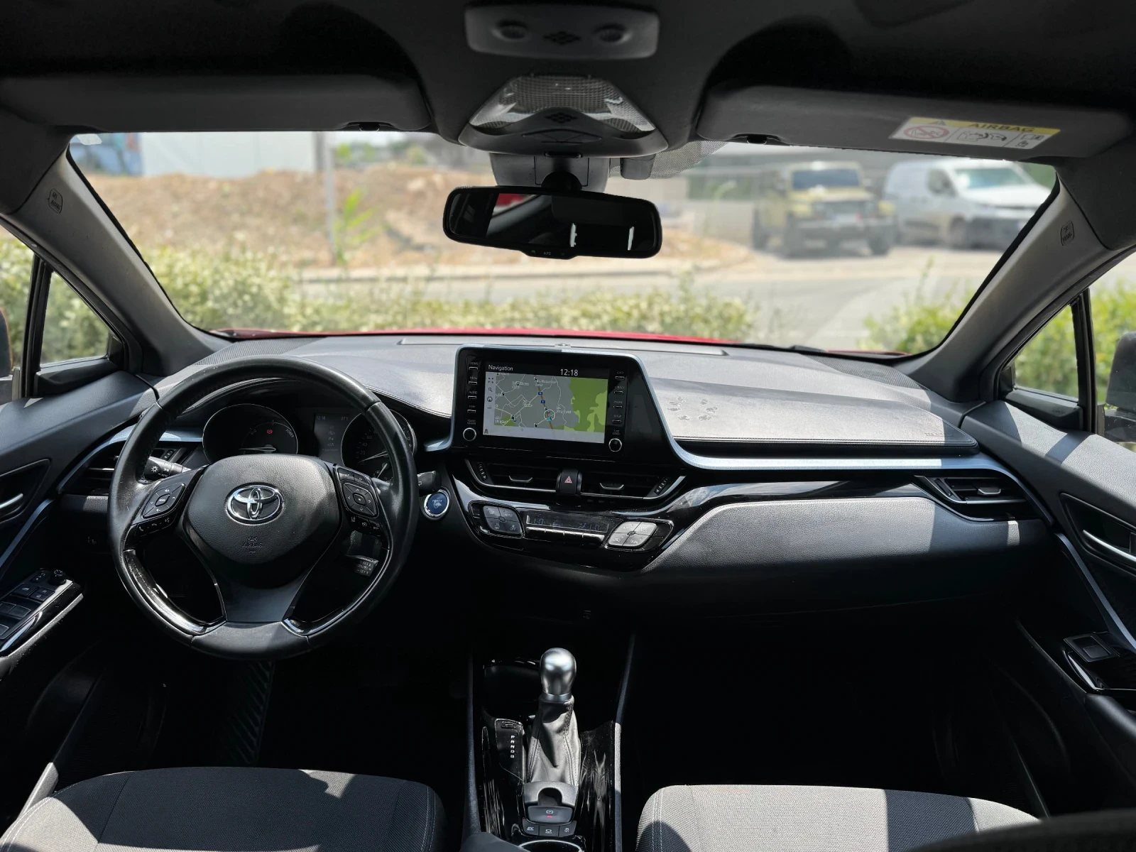 Toyota C-HR 1.8* HeV* Като Нова, снимка 12 - Автомобили и джипове - 55067230