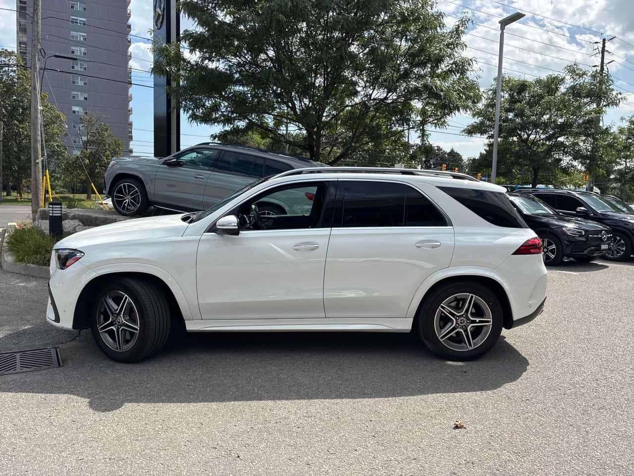 Mercedes-Benz GLE 350 * CARFAX * ОТ ПРЕДСТАВИТЕЛСТВО НА МЕРЦЕДЕС * , снимка 2 - Автомобили и джипове - 55776520