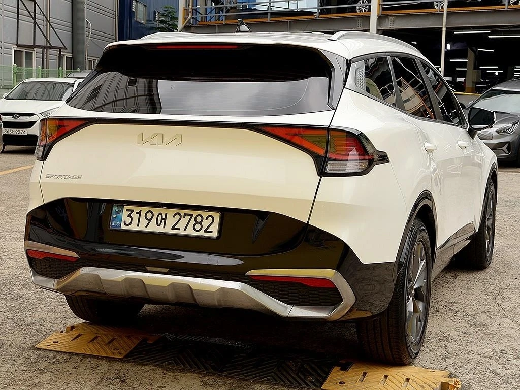 Kia Sportage 2.0Diesel 2WD Signature autogeorge.com, снимка 4 - Автомобили и джипове - 55843553