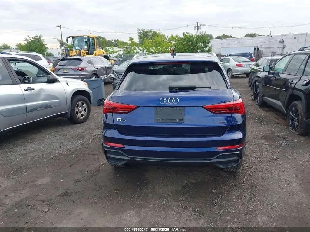 Audi Q3, снимка 16 - Автомобили и джипове - 56686481