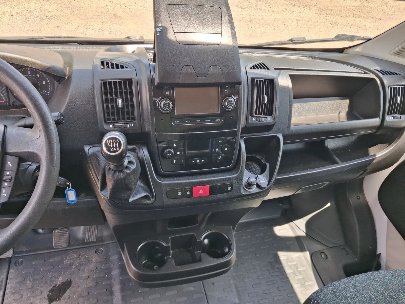 Fiat Ducato 3.0, 180, к.с. 4.20 м., хладилен, автопилот, ТОП, снимка 10 - Бусове и автобуси - 54683062