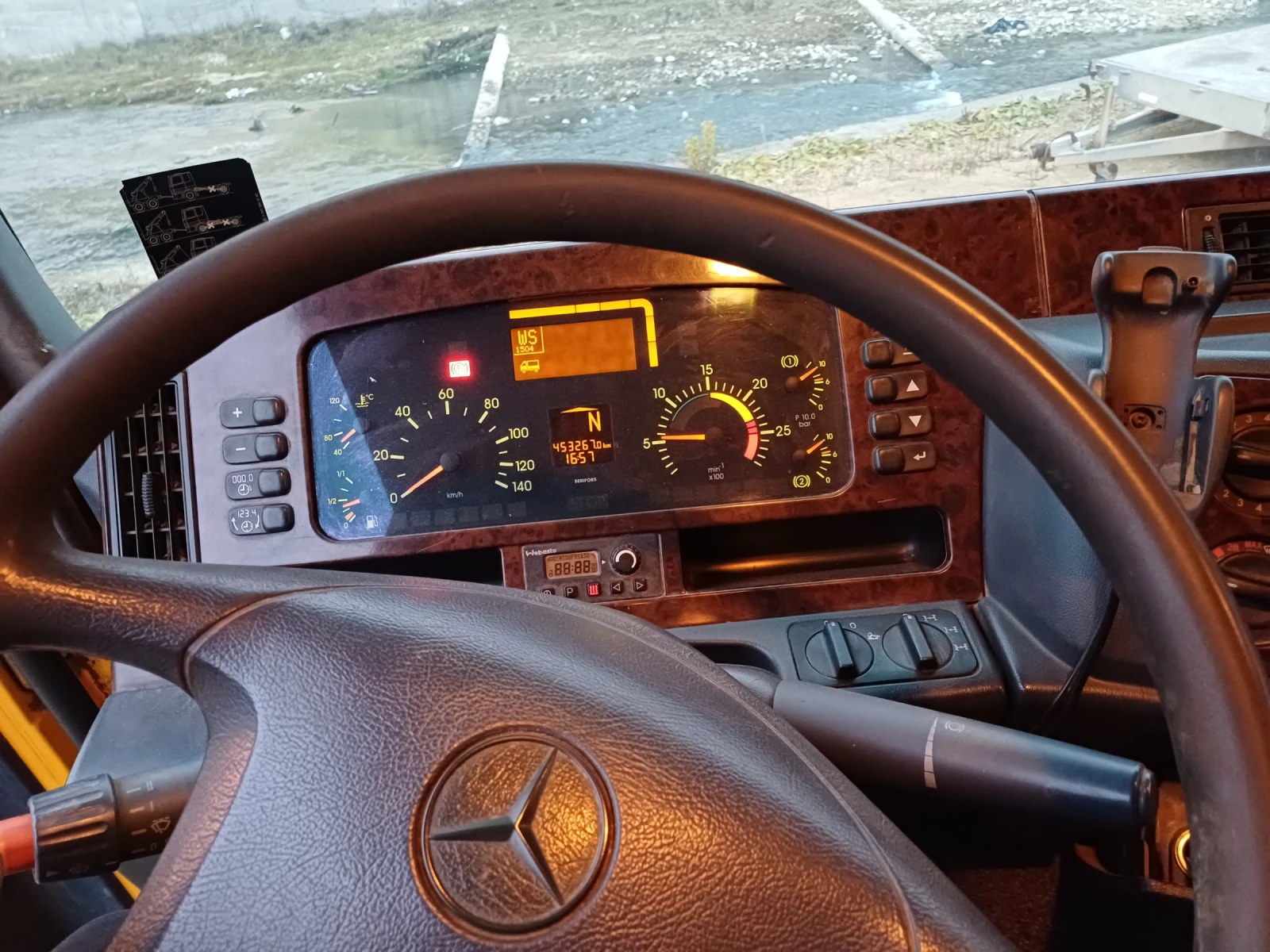 Mercedes-Benz Actros 33.460 Ретардер 6Х6 - изображение 6