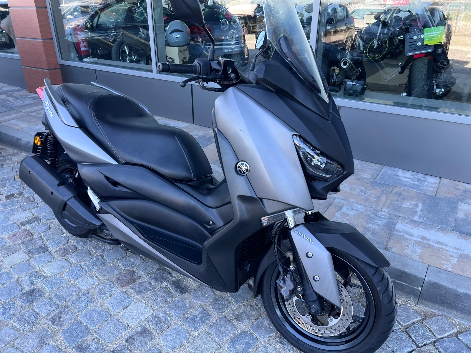 Yamaha X-max 300 ABS - изображение 2