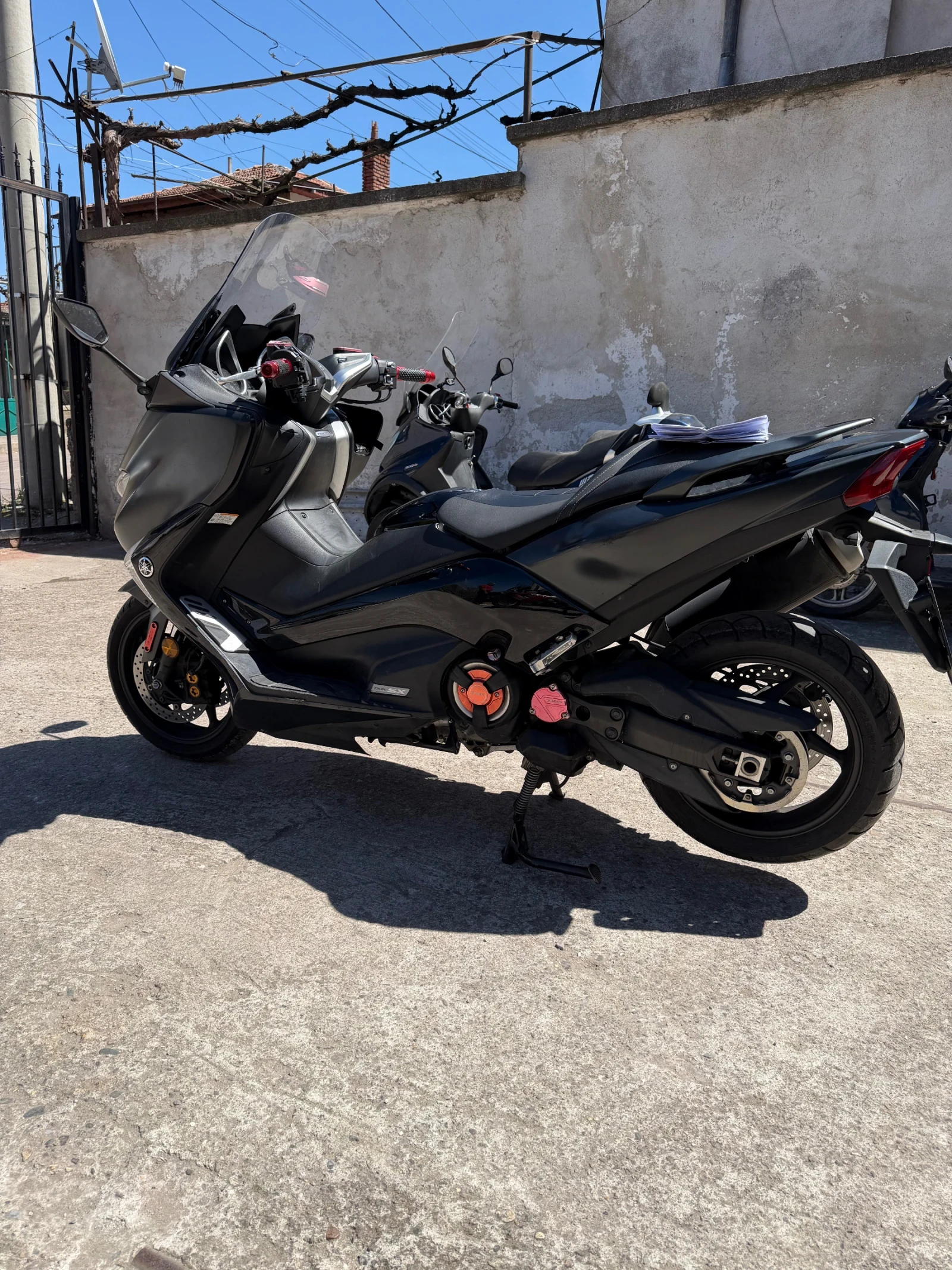 Yamaha T-max SX, снимка 2 - Мотоциклети и мототехника - 54311343