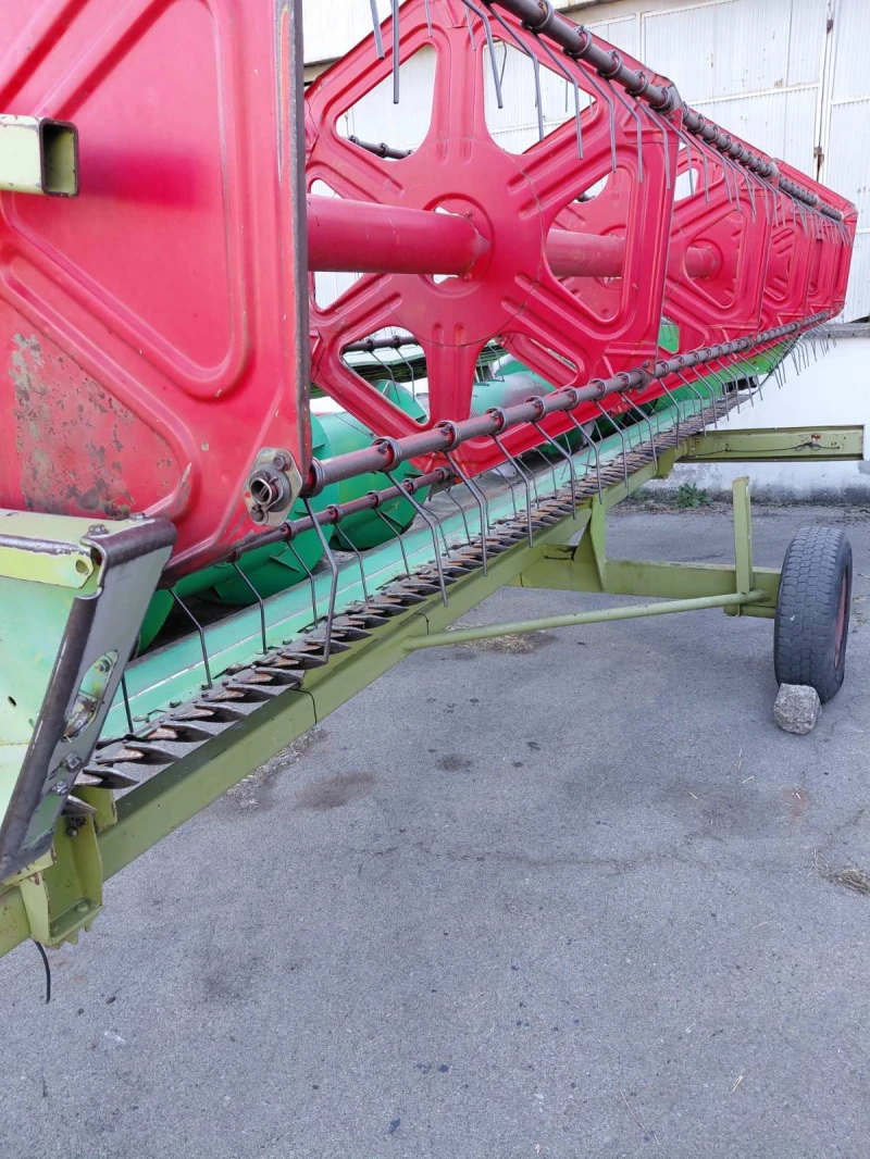 Комбайн Claas mega 204, снимка 9 - Селскостопанска техника - 52162025