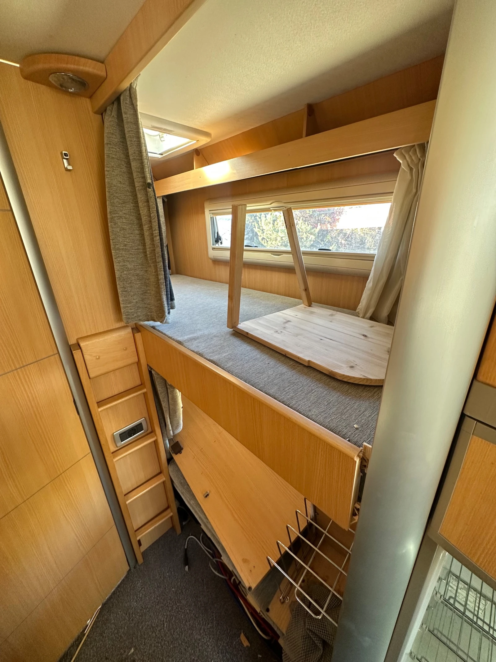  Laika | Mobile.bg   13