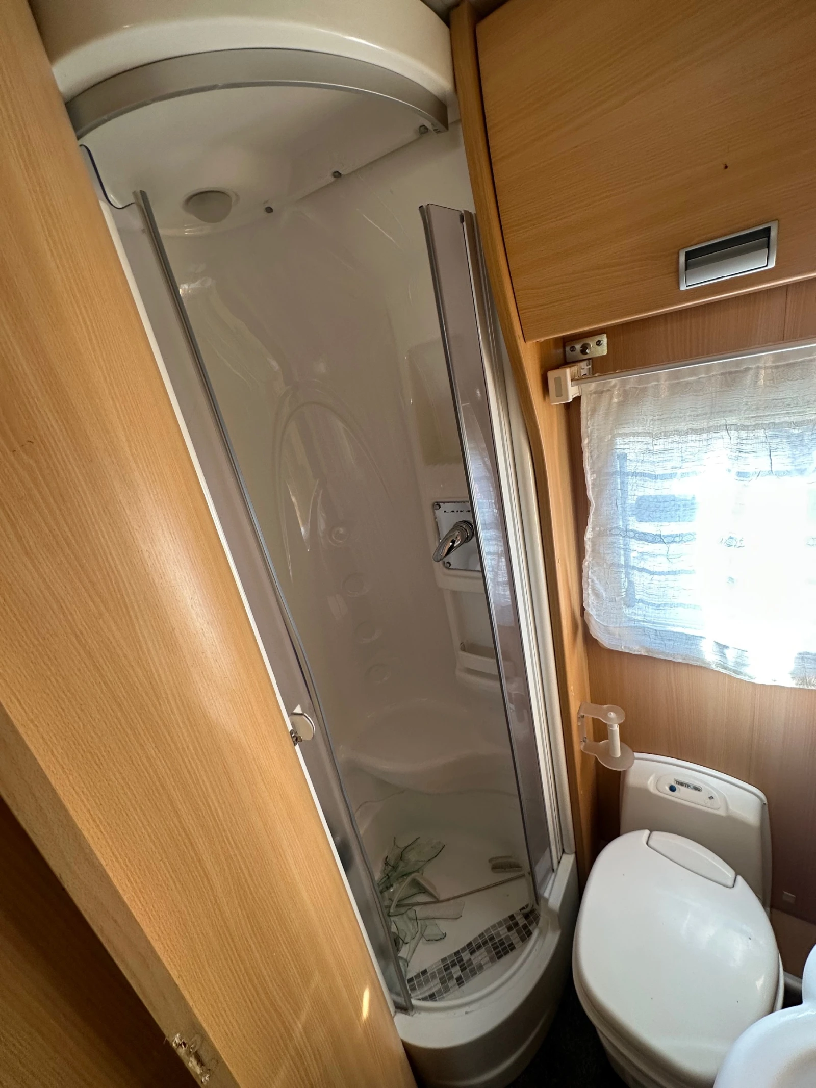  Laika | Mobile.bg   12