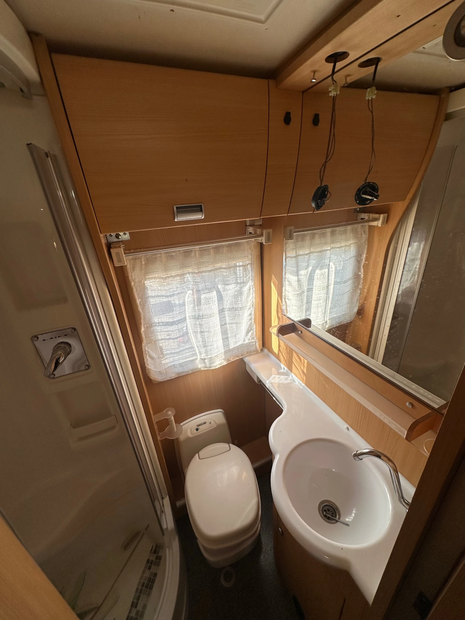  Laika | Mobile.bg   11