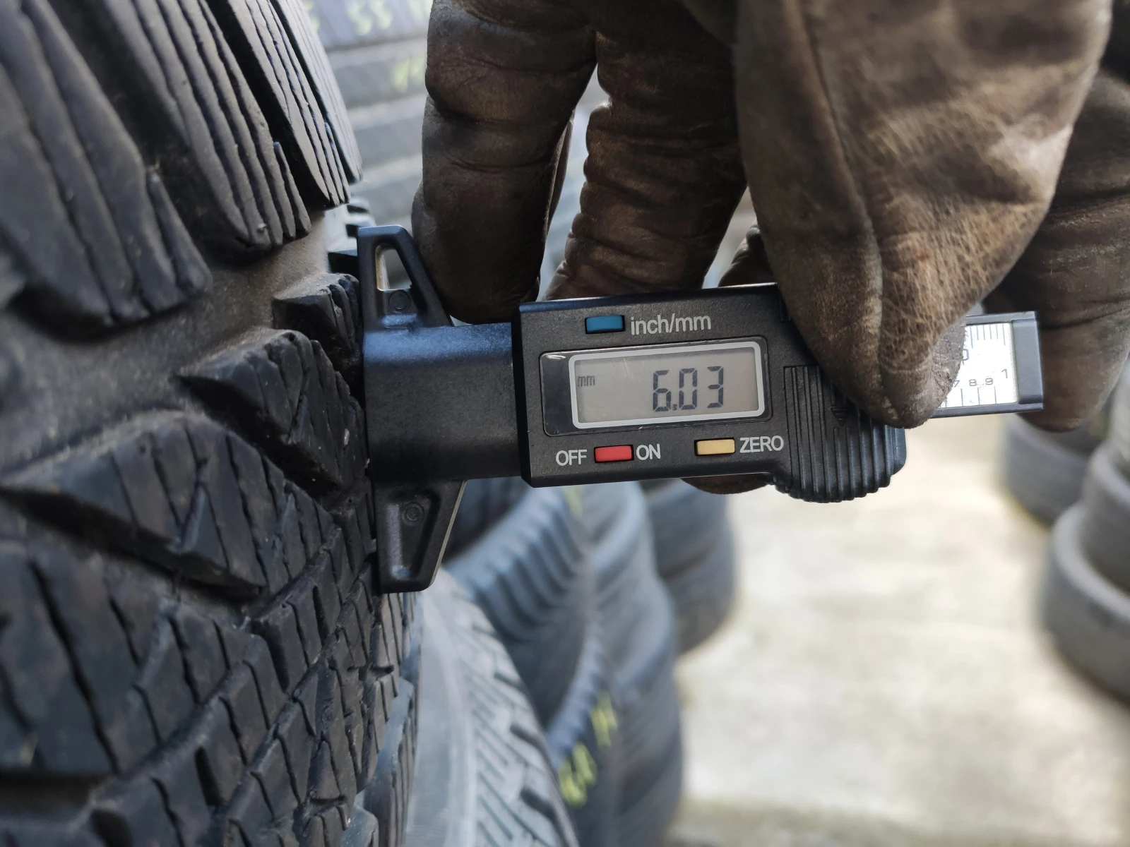 Гуми Зимни 195/55R15, снимка 7 - Гуми и джанти - 53953776