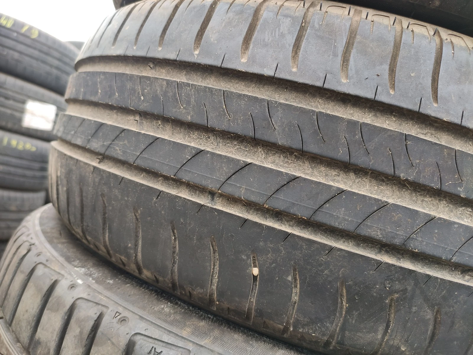 Гуми Летни 195/55R15, снимка 2 - Гуми и джанти - 56664401
