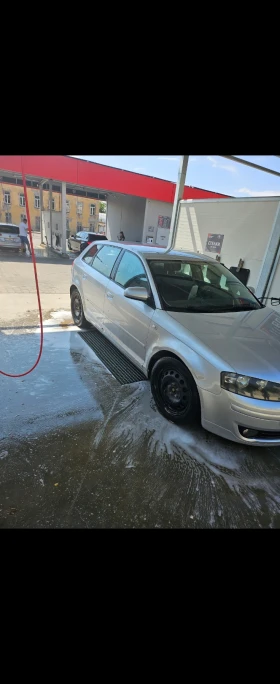 Audi A3 Sportback 2.0  TDI 140 К.с.климатроник, снимка 2