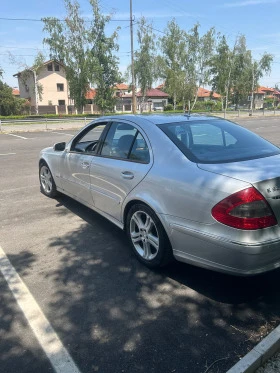  Mercedes-Benz E 320