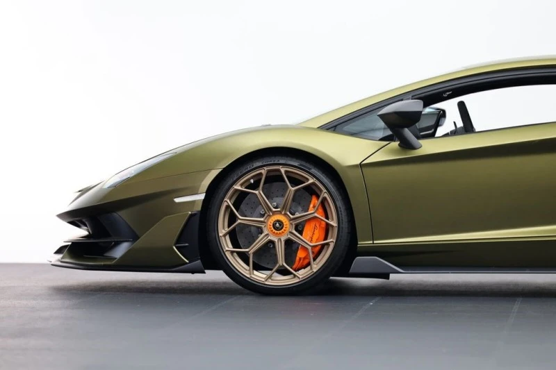 Lamborghini Aventador SVJ/ FULL CARBON/ CERAMIC/ AD PERSONAM/ SENSONUM/ , снимка 10 - Автомобили и джипове - 44990054