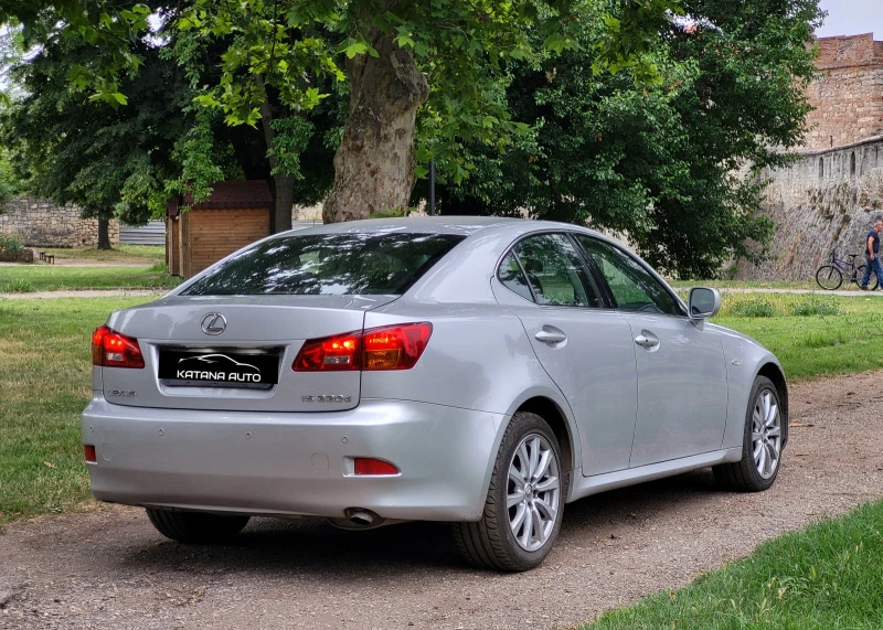 Lexus IS 220d 177к.с. / RWD / 149 000км, снимка 4 - Автомобили и джипове - 46344837