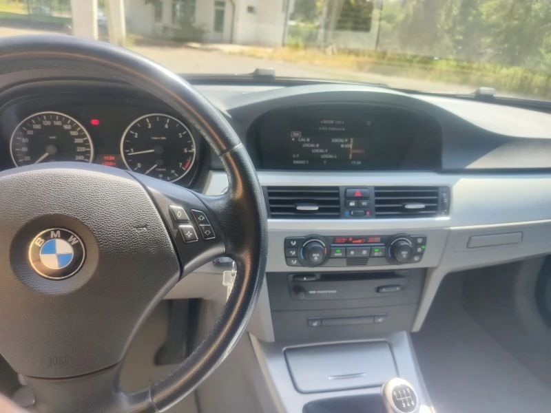 BMW 320 Седан, снимка 2 - Автомобили и джипове - 49537125