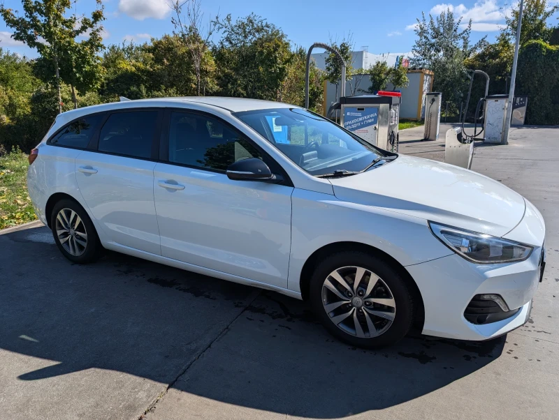 Hyundai I30 1.6 crdi, снимка 14 - Автомобили и джипове - 47405557