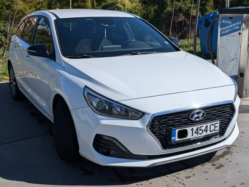 Hyundai I30 1.6 crdi, снимка 2 - Автомобили и джипове - 47405557