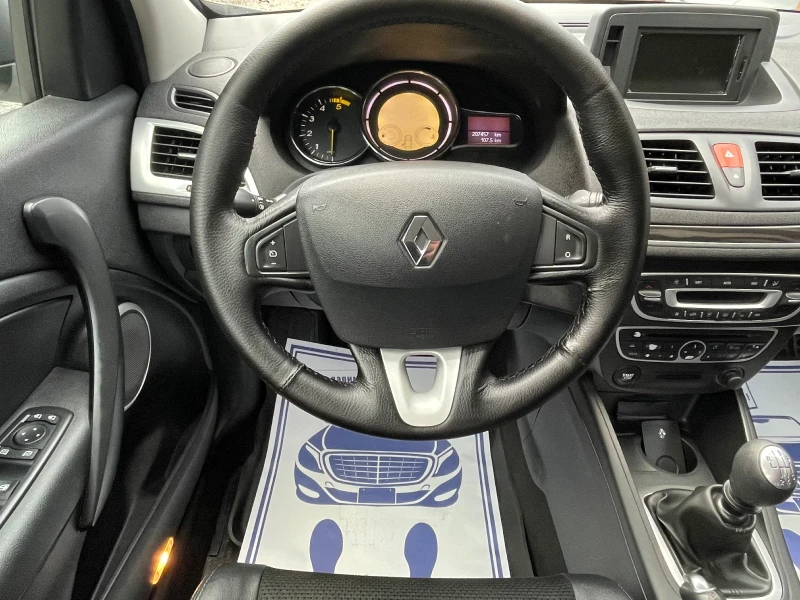 Renault Megane 1.9 dCi 130 hp, снимка 11 - Автомобили и джипове - 48117177