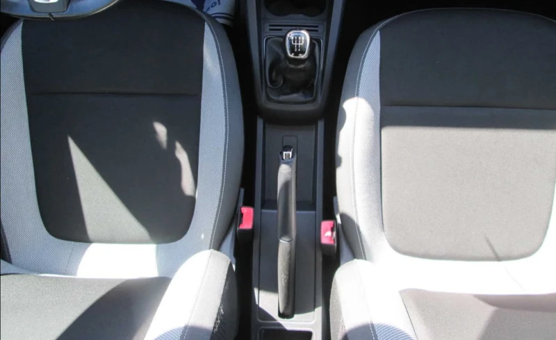 Skoda Fabia 1.4 tdi, снимка 9 - Автомобили и джипове - 51117733