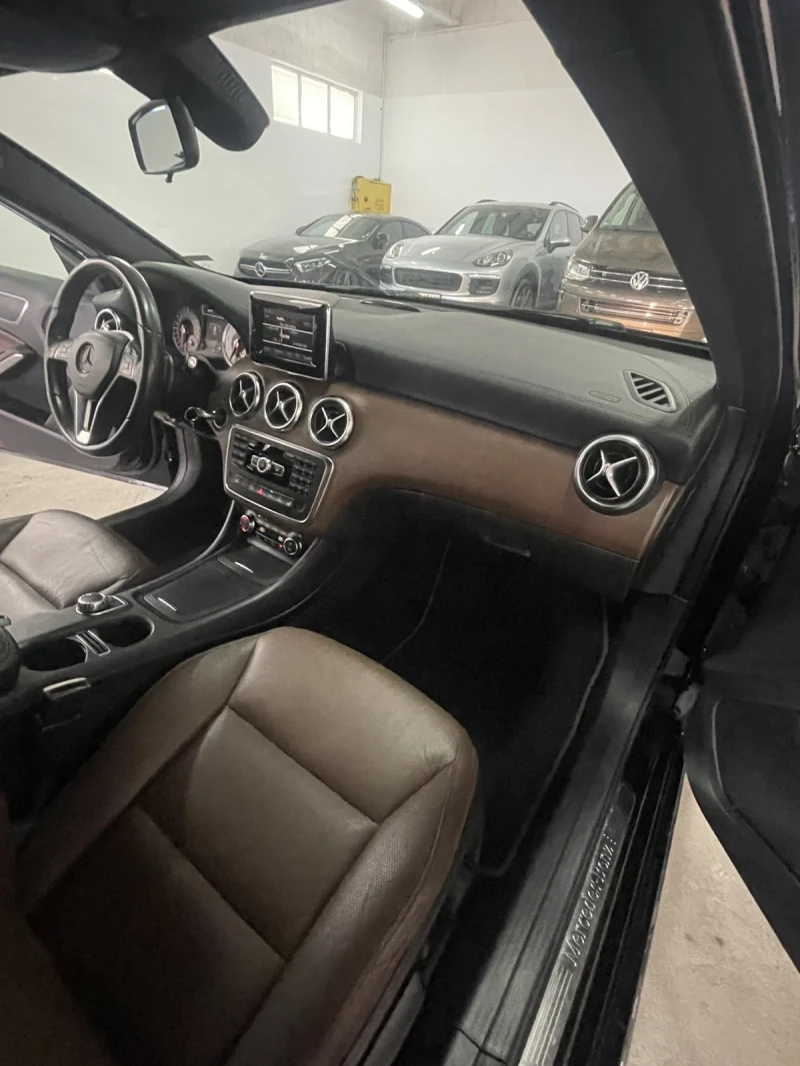 Mercedes-Benz A 200 AMG/harman/kardon/LED/FULL!!!, снимка 14 - Автомобили и джипове - 51423991