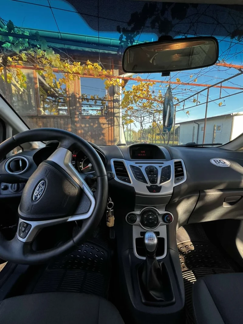 Ford Fiesta, снимка 12 - Автомобили и джипове - 52403448