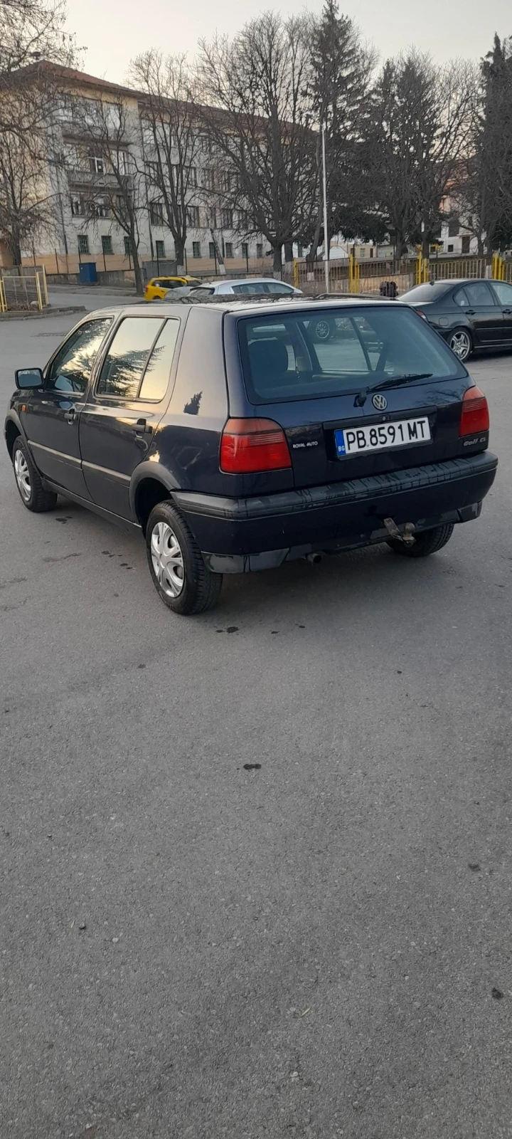 VW Golf 1.6, снимка 4 - Автомобили и джипове - 49237169