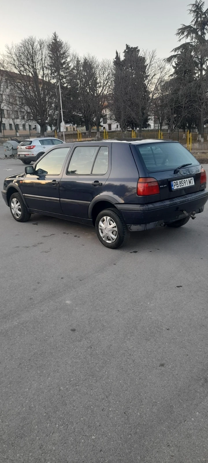 VW Golf 1.6, снимка 5 - Автомобили и джипове - 49237169