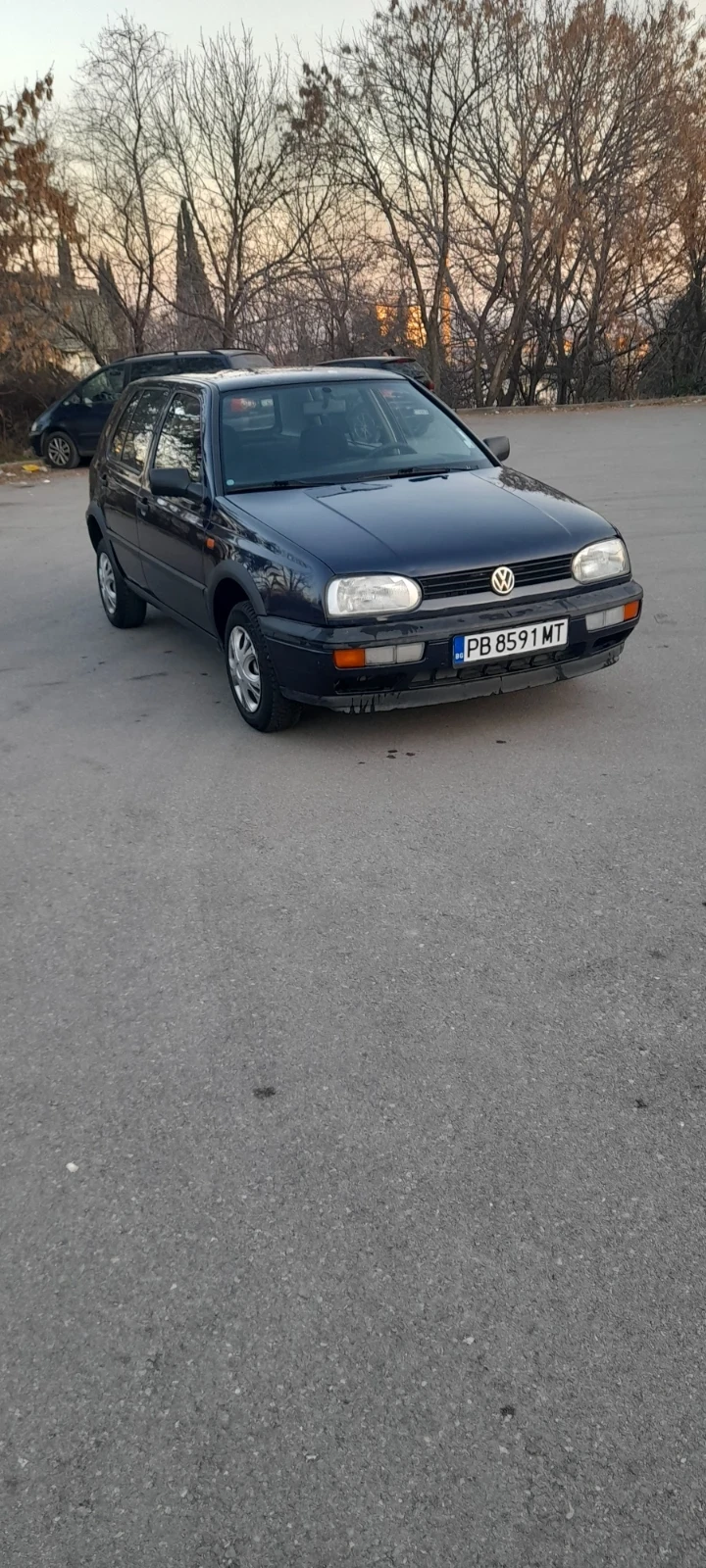 VW Golf 1.6, снимка 1 - Автомобили и джипове - 49237169