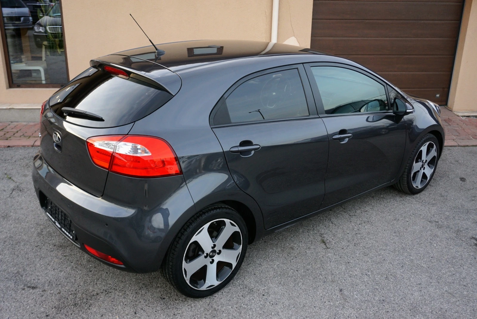 Kia Rio 1.2i 16v COOL KEYLESSGO - изображение 3