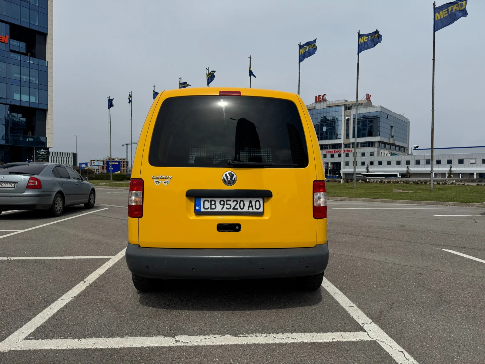 VW Caddy 2.0 SDI Товарен - изображение 8
