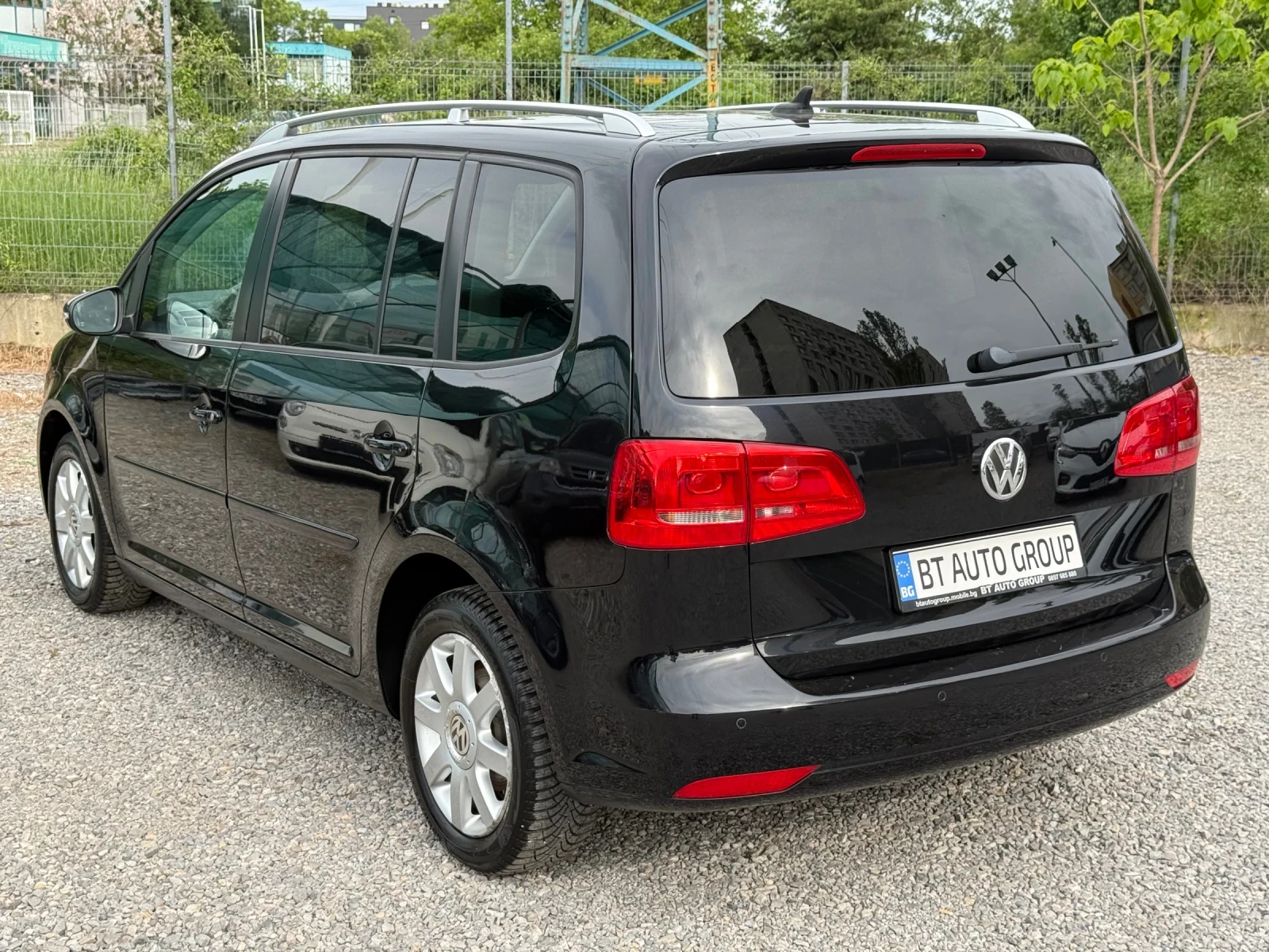 VW Touran 2.0TDI 140HP 6+ 1 МЕСТА - изображение 4