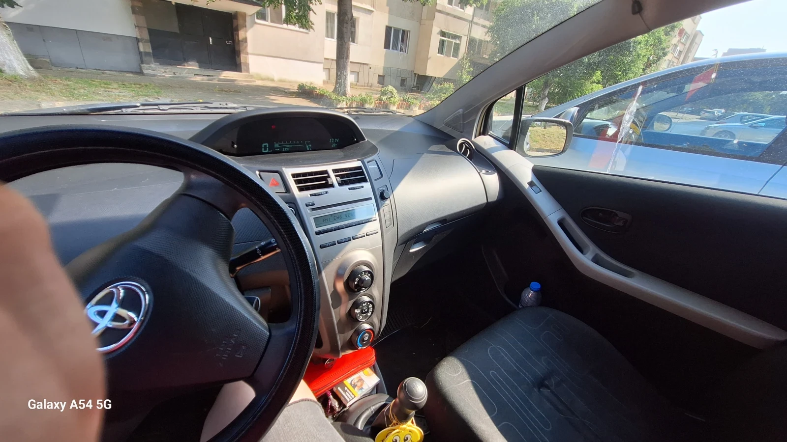 Toyota Yaris  - изображение 8