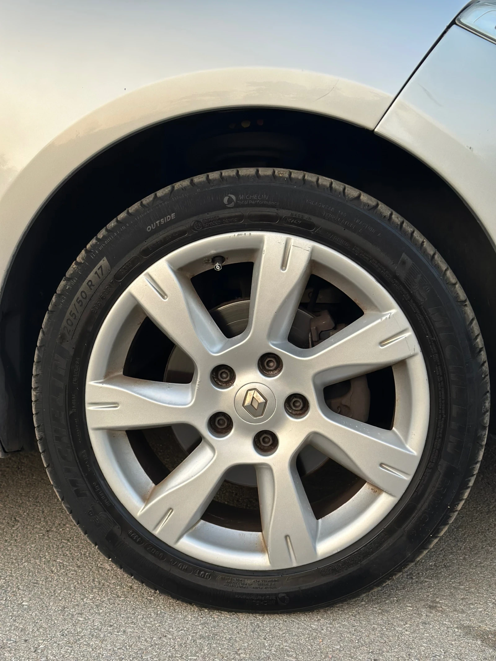 Renault Fluence 1.5 DCI - изображение 5