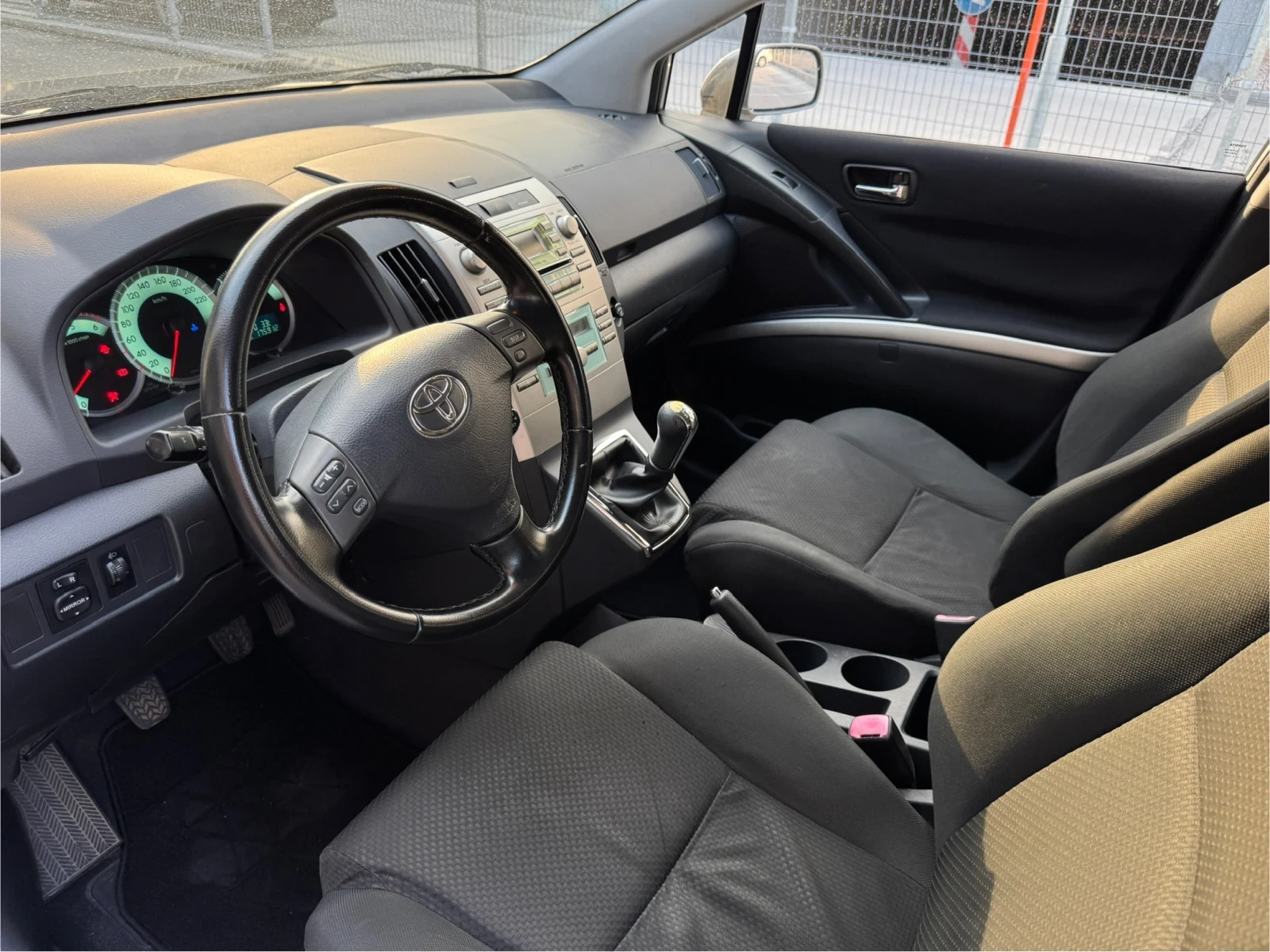 Toyota Corolla verso  - изображение 6