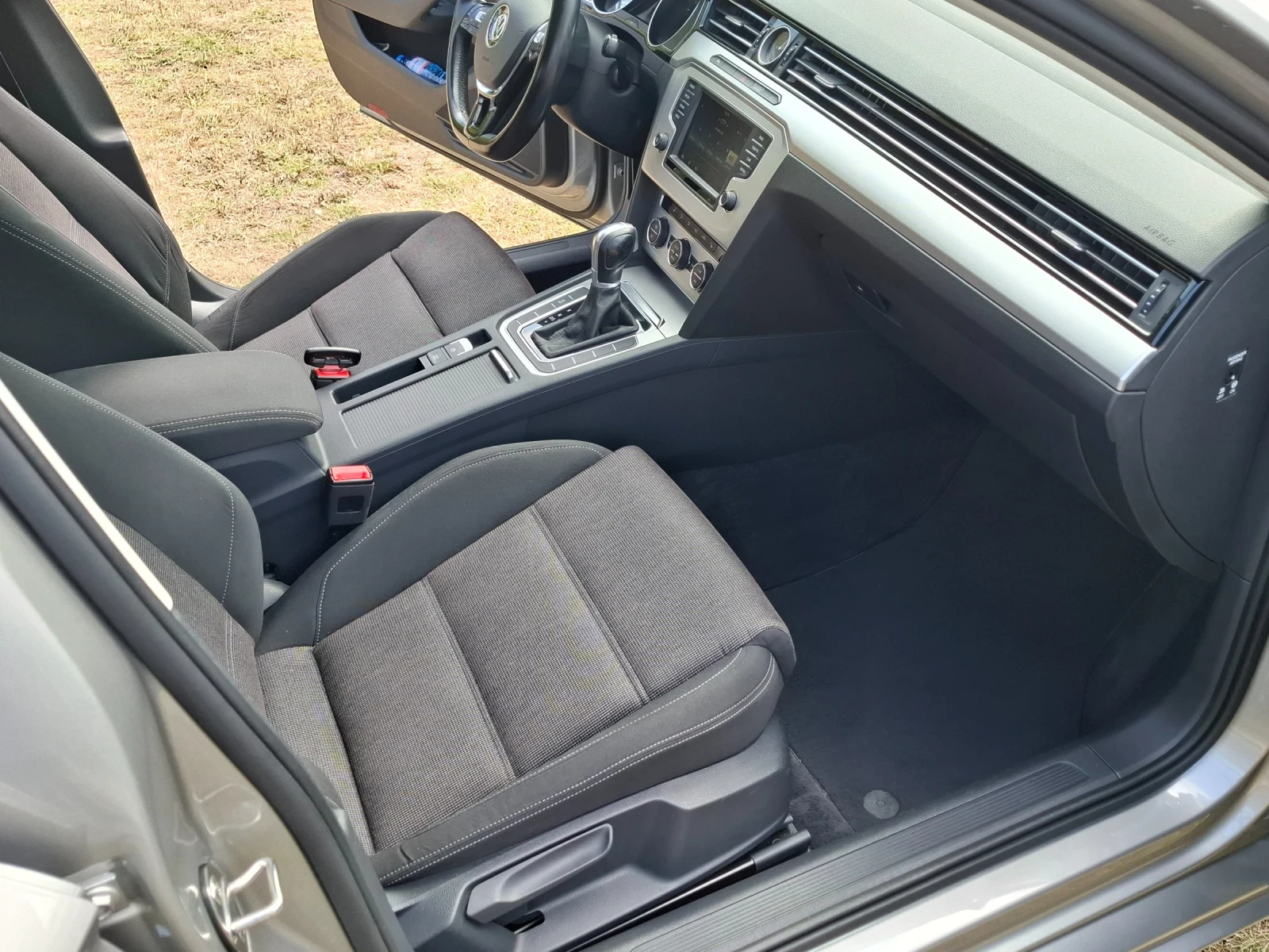 VW Passat B-8 - изображение 10