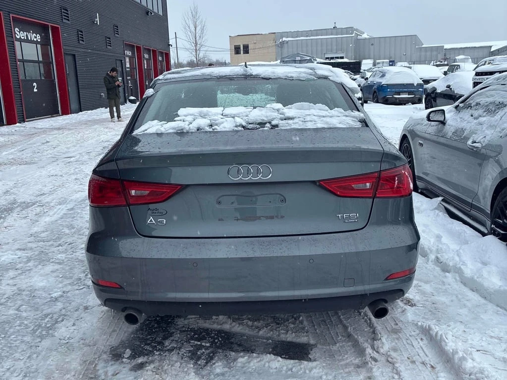 Audi A3 * 2.0T Progressiv * CARFAX /PANO/NAVI/ПОДГРЕВИ - изображение 4