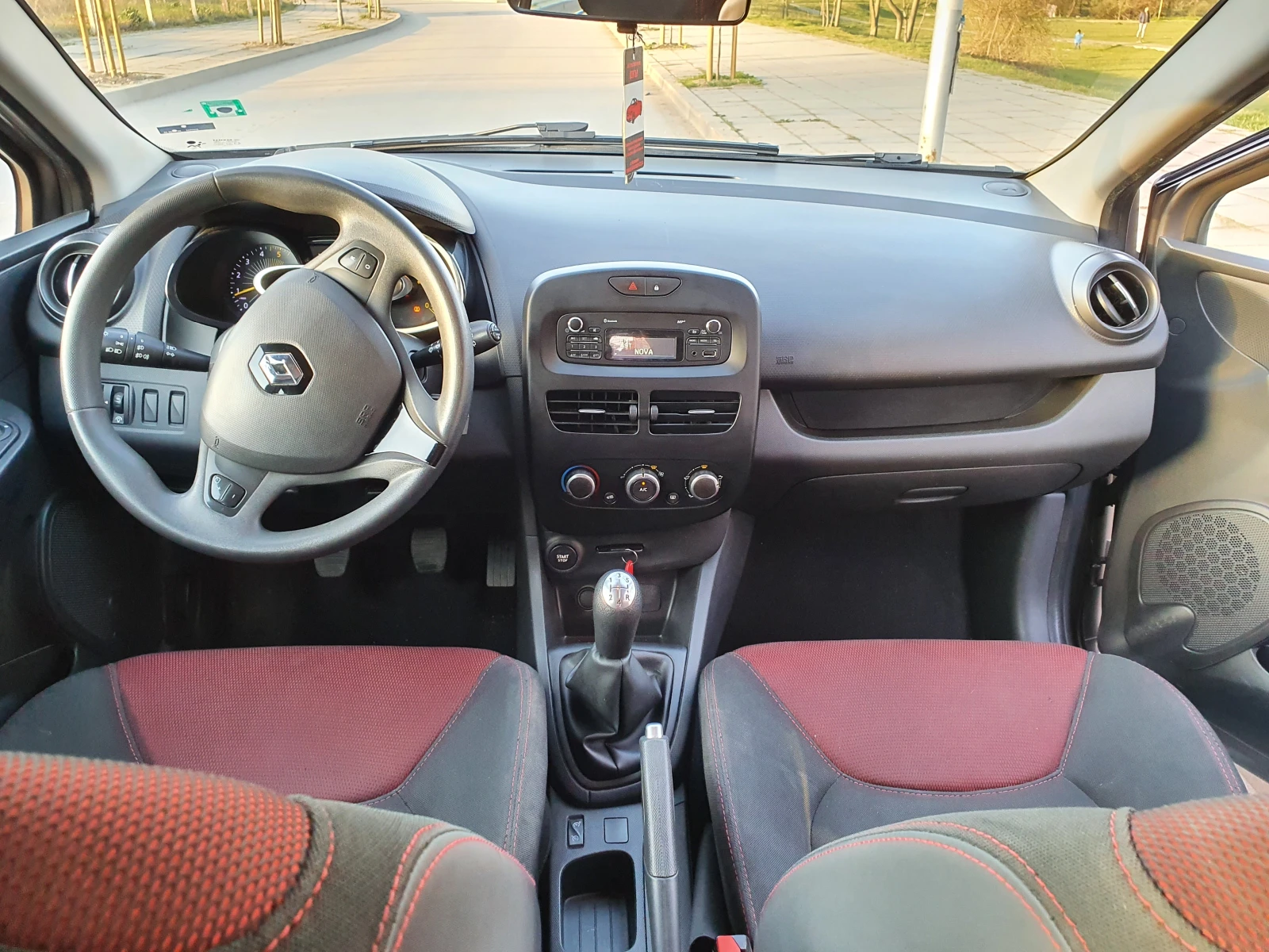 Renault Clio Грандтур, снимка 5 - Автомобили и джипове - 53836128