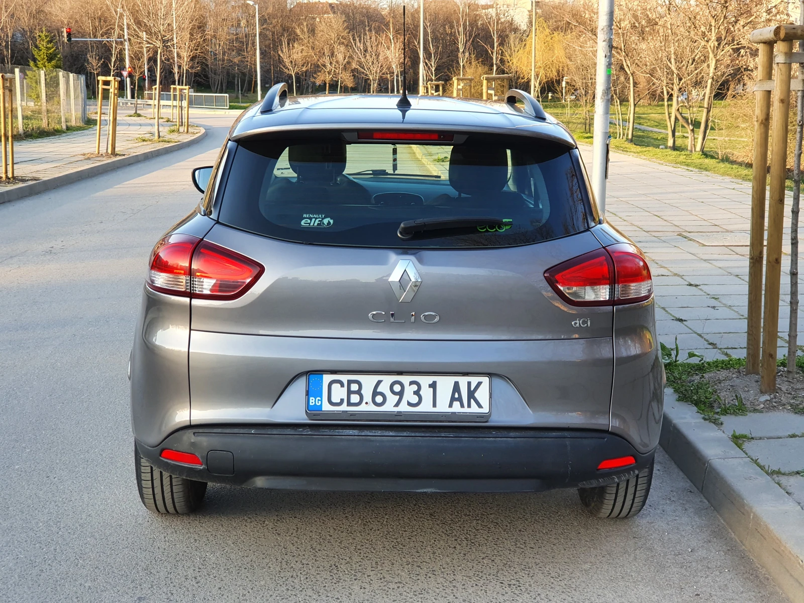 Renault Clio Грандтур, снимка 3 - Автомобили и джипове - 53836128