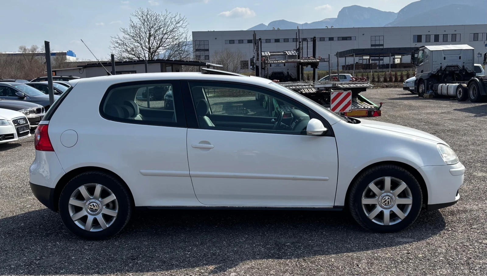 VW Golf TDI 140к.с., снимка 4 - Автомобили и джипове - 53957747