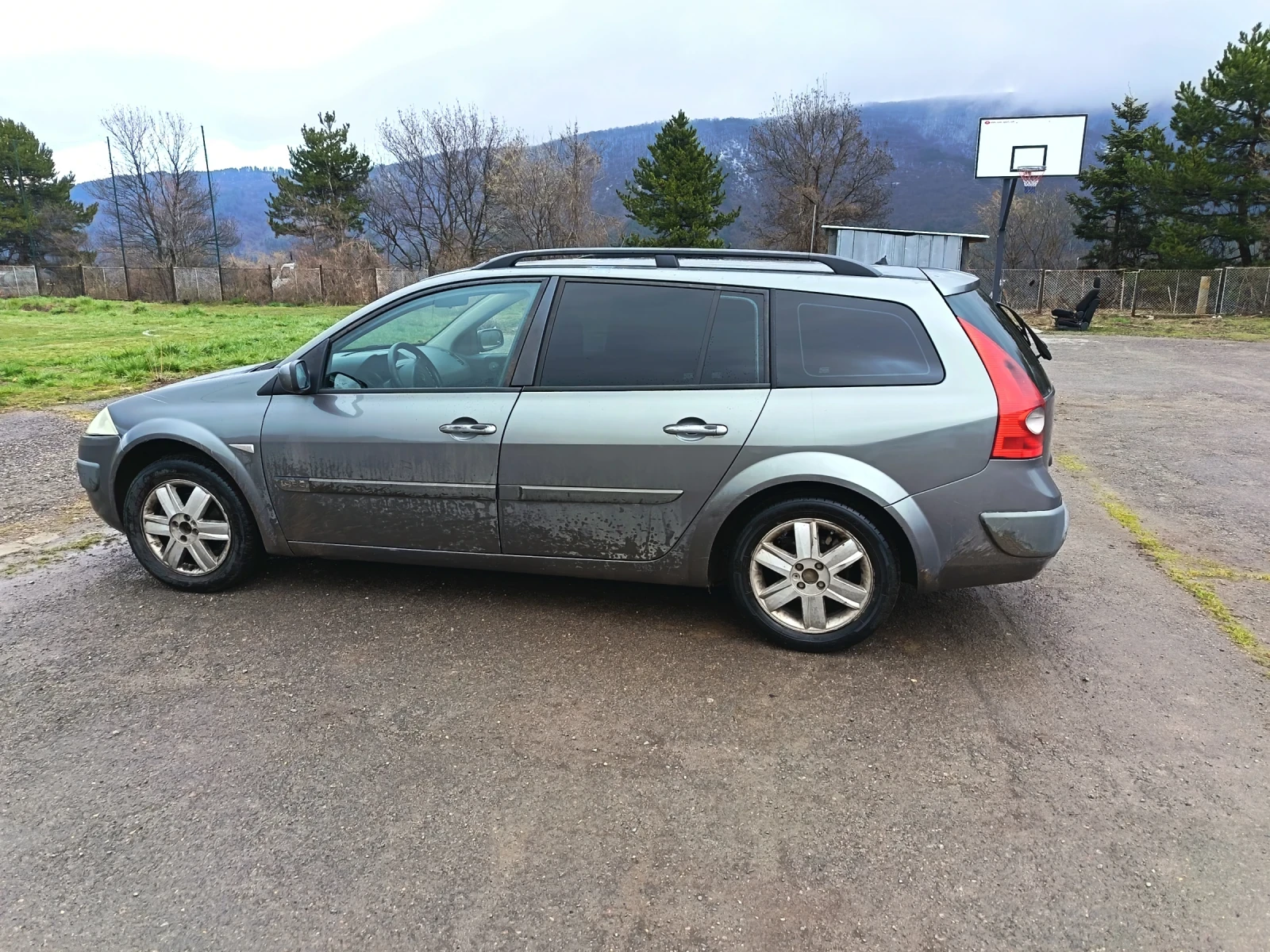 Renault Megane, снимка 3 - Автомобили и джипове - 54010872