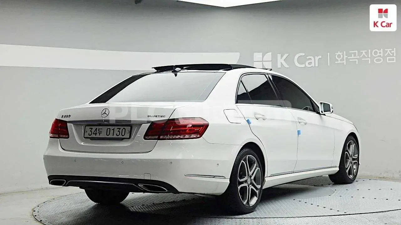 Mercedes-Benz E 250 * 4MATIC * PANO * 360 * АВТОКРЕДИТ, снимка 8 - Автомобили и джипове - 54577816
